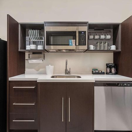 Home2 Suites By Hilton Cedar Rapids Westdale ภายนอก รูปภาพ