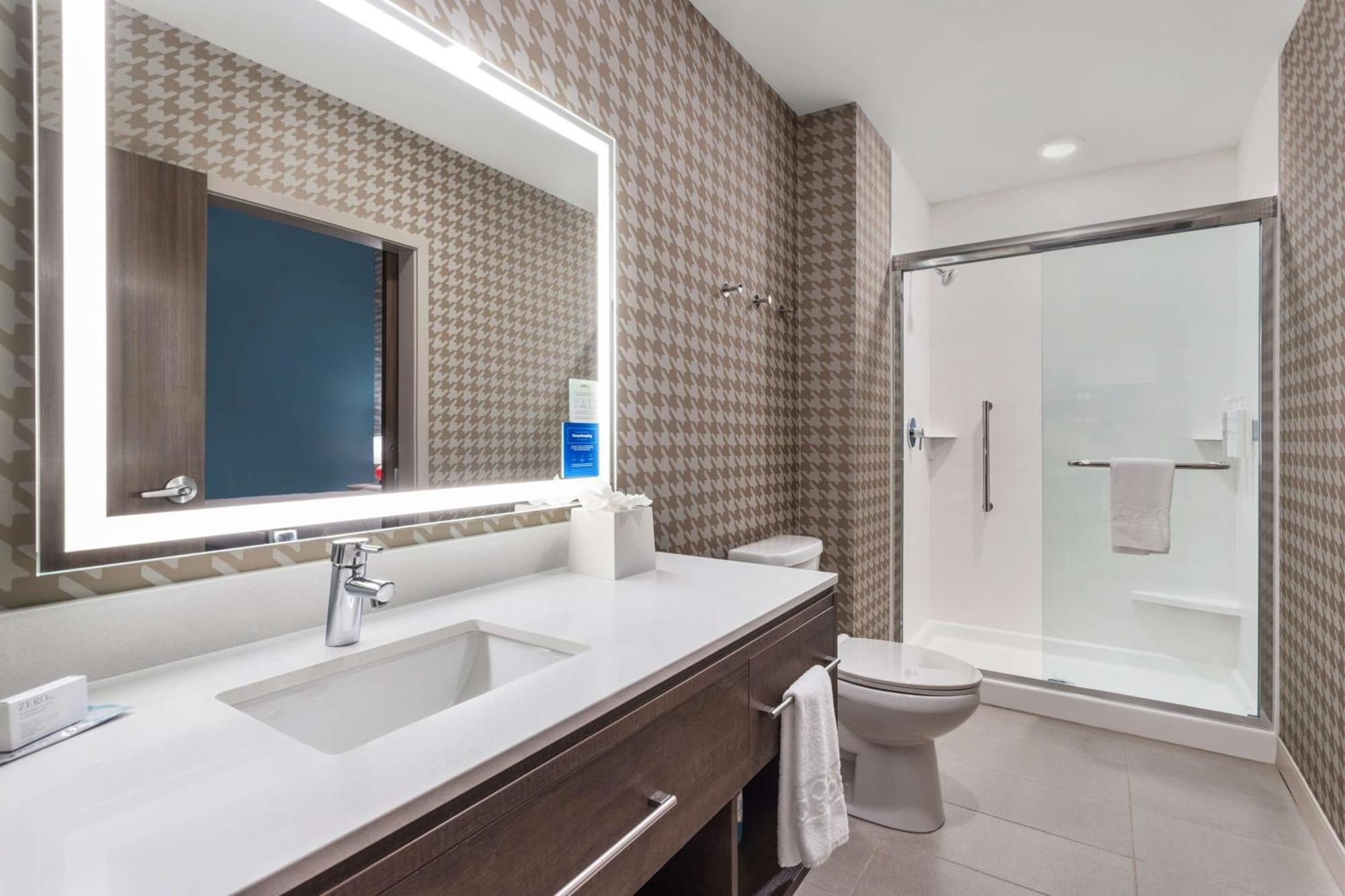 Home2 Suites By Hilton Cedar Rapids Westdale ภายนอก รูปภาพ