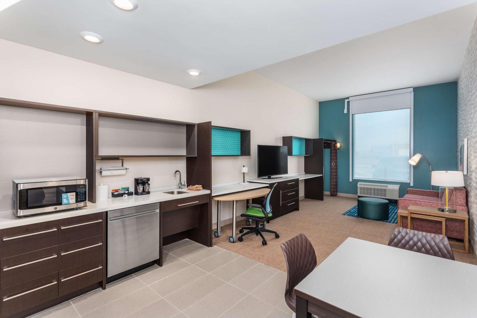 Home2 Suites By Hilton Cedar Rapids Westdale ภายนอก รูปภาพ
