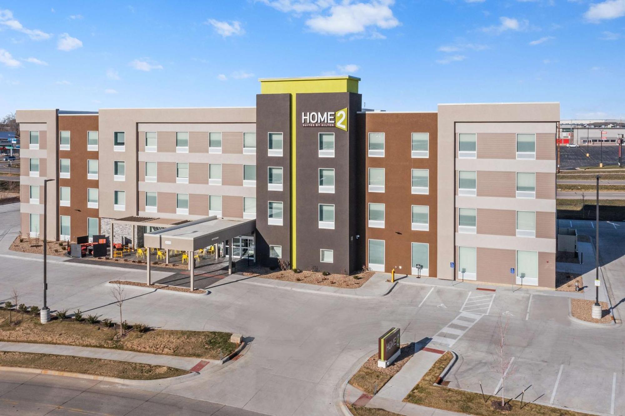 Home2 Suites By Hilton Cedar Rapids Westdale ภายนอก รูปภาพ